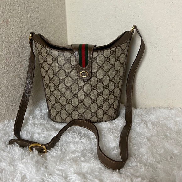 Gucci Supreme Ophidia Bucket Bag - Picture 1 of 9